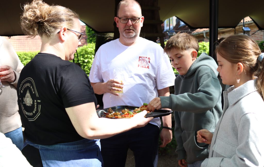 Gemeinsam Essen im Freien